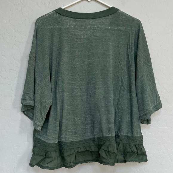 FREE PEOPLE Fall in Love Lace Inset T-Shirt size large - Picture 7 of 7